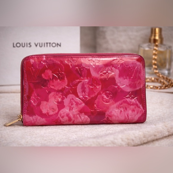 Louis Vuitton Handbags - LOUIS VUITTON Monogram Vernis Ikat Zippy
Wallet in Rose Indian